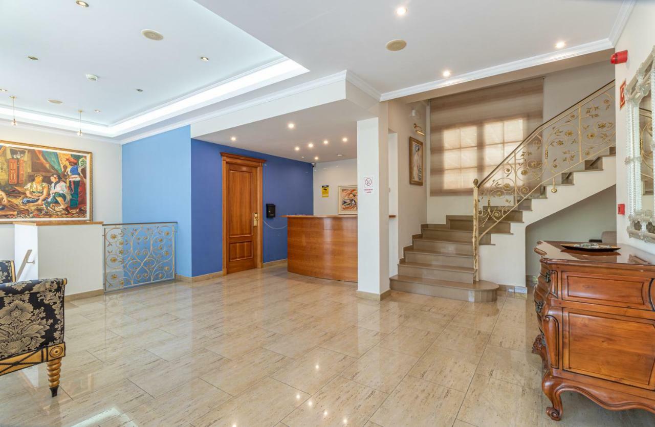 Apartaments Bt Vent De Garbi Empuriabrava Exterior photo