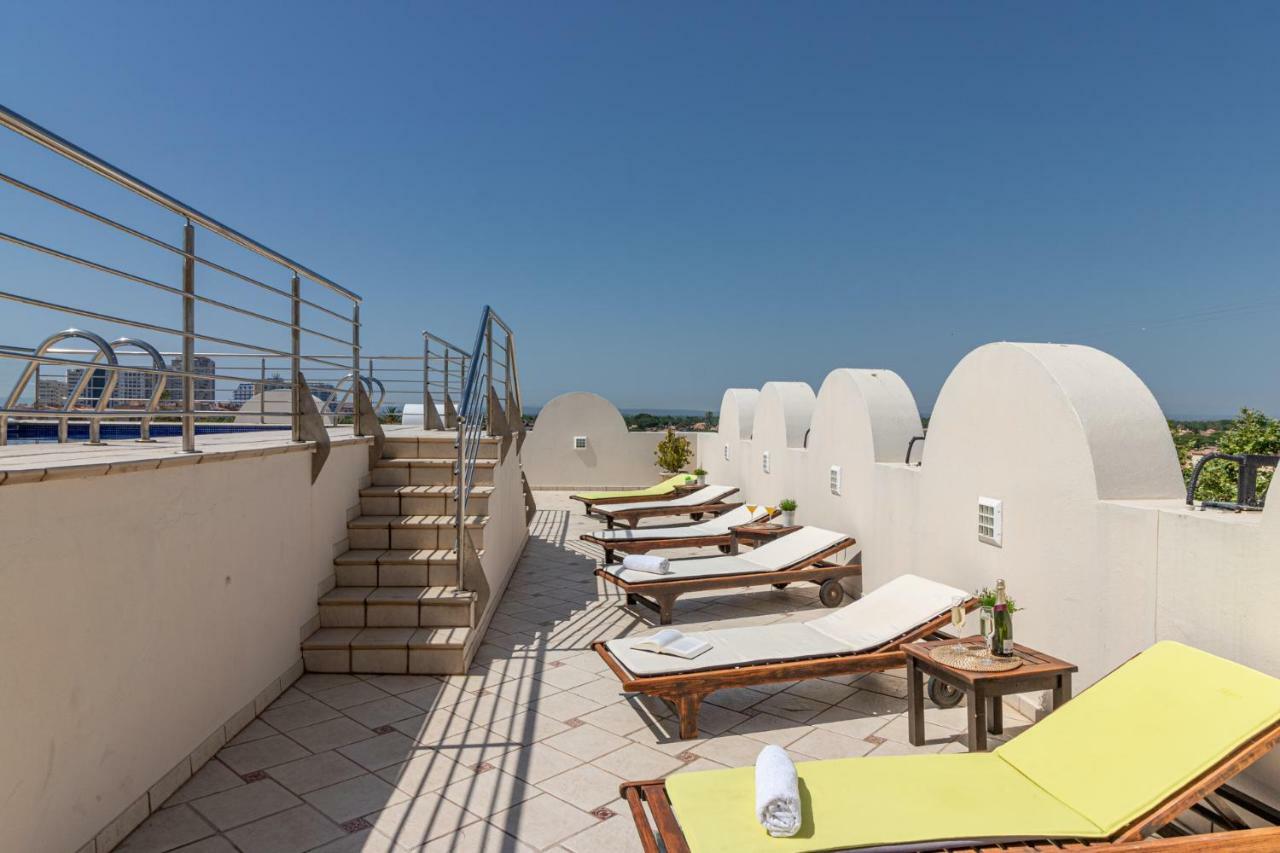 Apartaments Bt Vent De Garbi Empuriabrava Exterior photo